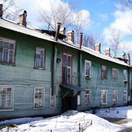 Гречишников ведет переговоры с инвесторами для расселения ветхих домов на улице Железнодорожной