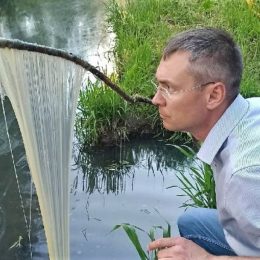 Найдено место сброса неизвестного вещества в реку Лобня и подозреваемые