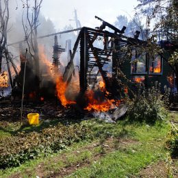 Газовщики огненным фонтаном спалили дом в Лобне