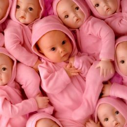 На очереди в детские сады Лобни стоят почти 900 детей