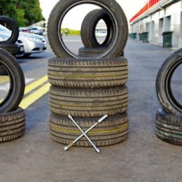 «Колёса.ру» протестировал летние шины Viatti Strada Asimmetrico