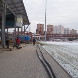 Беговая дорожка на стадионе «Москвич» превратилась в пешеходную