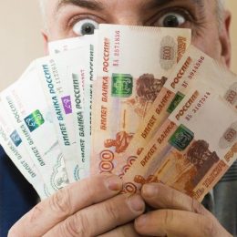 1215 педагогов Лобни получат выплаты от 2500 до 5000 рублей