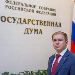 В День социального работника поздравления сотрудникам отрасли направил Михаил Романов