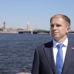 Михаил Романов поблагодарил работников морского и речного флота за труд