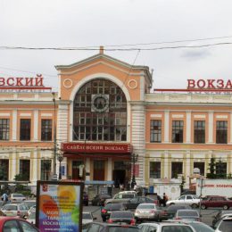 Упавшие обледеневшие деревья парализовали Савеловское направление МЖД