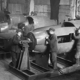 Материалы для фотопроекта «Московская промышленность – фронту» предоставила «Технодинамика»