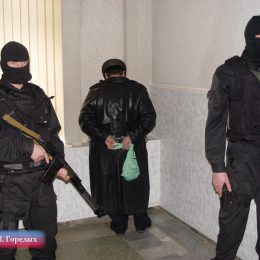 Бизнесмен из Лобни попался на даче взятки в Екатеринбурге