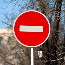 Ко Дню города автовладельцев просят убрать машины в центре Лобни