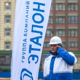 Группа «Эталон» открыла новогоднюю почту в жилых комплексах