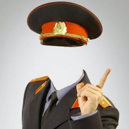 В Лобне схватили лже-копа, вымогавшего взятку