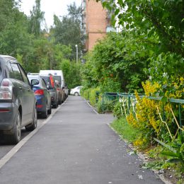 В рамках комплексного благоустройства дворов в Лобне обустроено уже более 220 машиномест