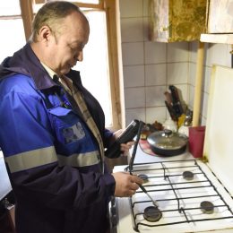 В Лобне жители всегда рады проверяющим-газовщикам