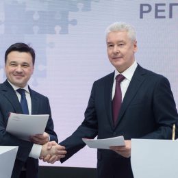 К выборам Воробьев и Собянин разрешили пенсионерам бесплатно ездить на электричках
