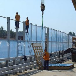 Лобня отгородится от железной дороги шумозащитным экраном