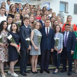 Более полусотни лобненских выпускников получили золотые и серебряные медали