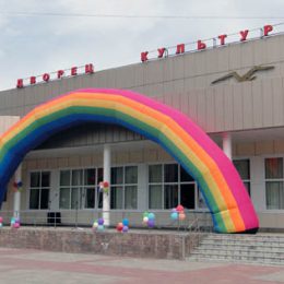 В «Чайке» детей от взрослых спасут Карлсон, робот и оранжевый усач
