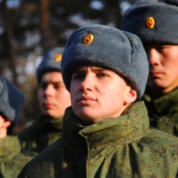 В армию из Лобни поедет служить около 70 призывников