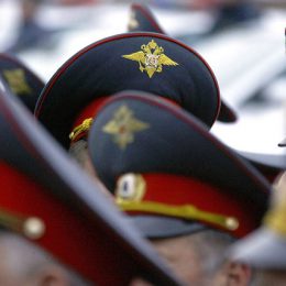 Офицеры полиции в Лобне получают больше 43 000 рублей