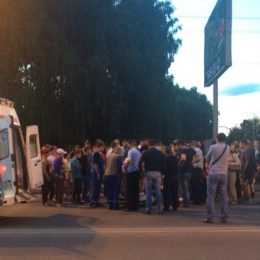 У мэрии Лобни такси сбило ребенка (видео)