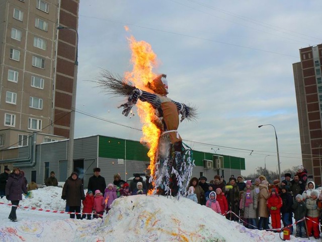 В Лобне объявлен конкурс на лучшее чучело Масленницы