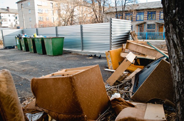 В Лобне власти взяли на себя вывоз крупногабаритного мусора