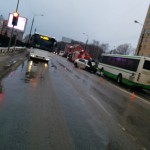 В Лобне пассажирский автобус попал в ДТП, есть раненые