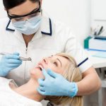 Для лечения зубов без боли в клинике «32 Дент» используют лазерную технологию