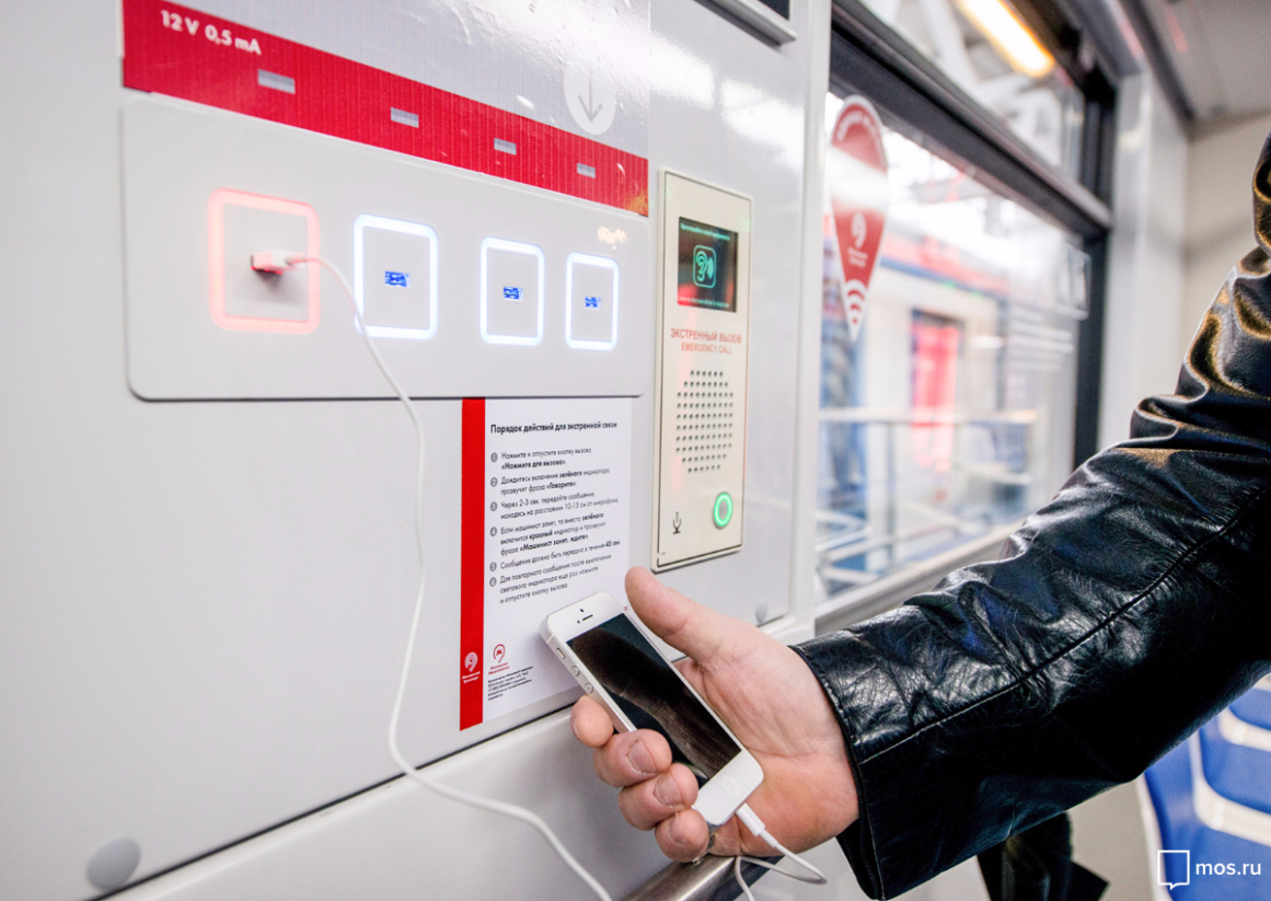 В каждом вагоне «Иволги» на МЦД будет по 16 USB-портов
