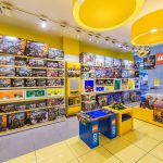 Сеть сертифицированных магазинов LEGO® отмечает юбилей в России